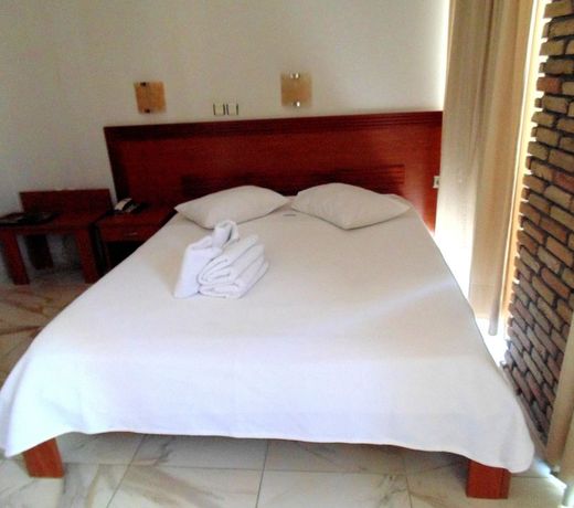Piraeus Acropole Hotel