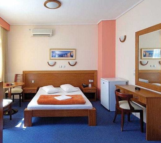 Piraeus Acropole Hotel