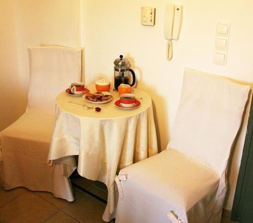 HOTEL DIVANI TRIKALA