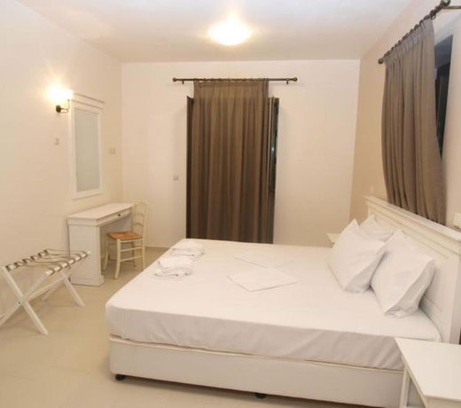Kolokotronis Hotel & Spa