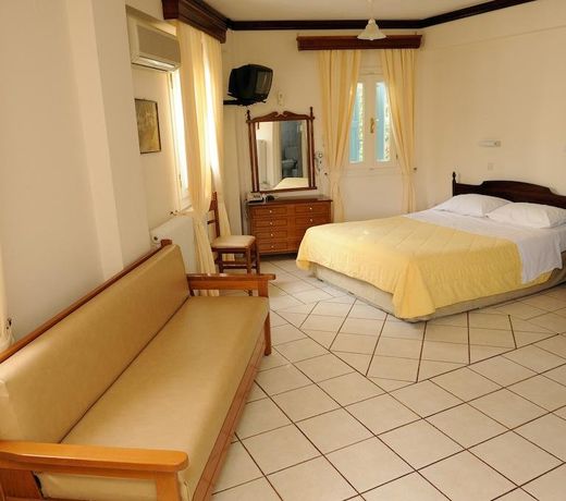 Kastro Hotel
