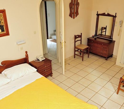 Kastro Hotel