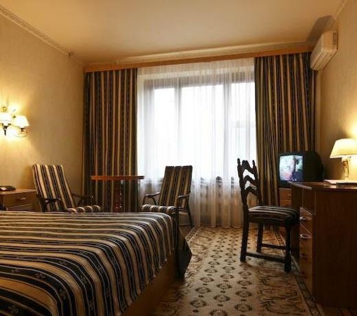 KIEVSKAYA SUITE 3 ROOMS