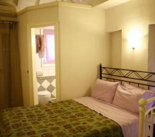 Sentefi Maisonette