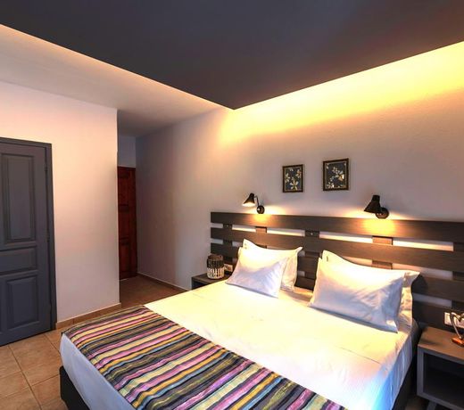 Aliston Hotel Studios