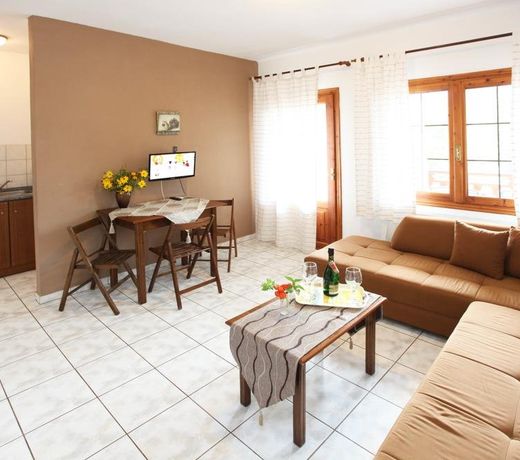 Ostria Hotel