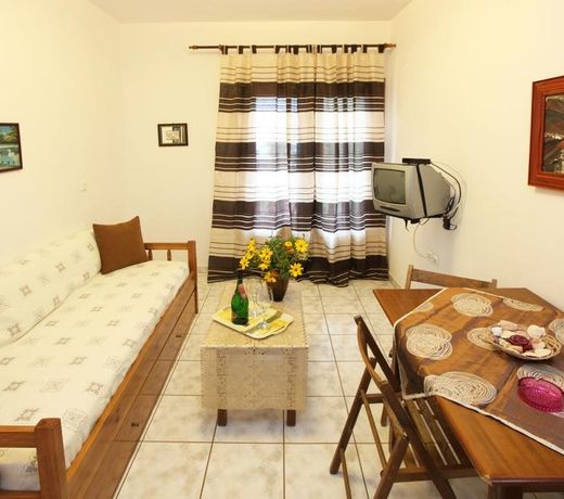 Ostria Hotel