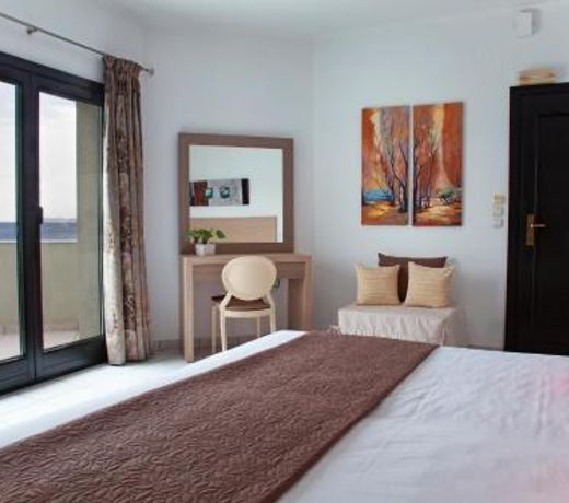 Minos Apartments & Studios