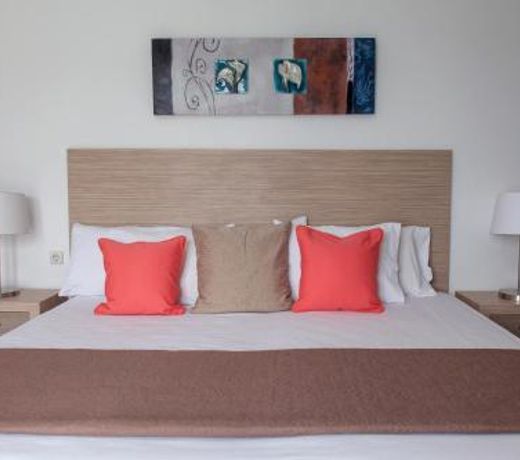 Minos Apartments & Studios