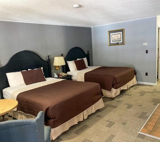 Travelodge by Wyndham Lincoln Near White Mountain