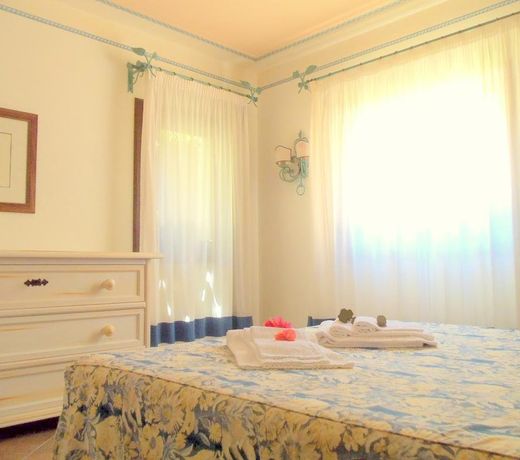 SARACENO VILLAGE BOSCHETTO HOLIDAY