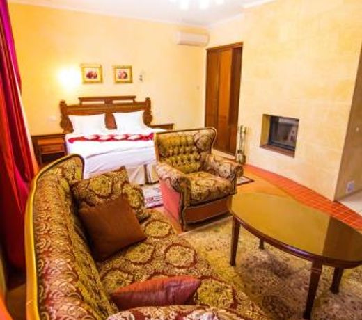 13 Chairs Boutique Hotel