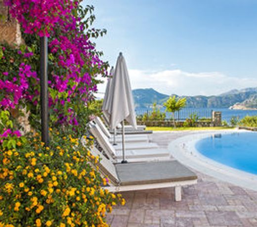 Swan Lake Hotel - Adult Only