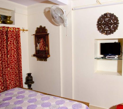 Hem Guest House