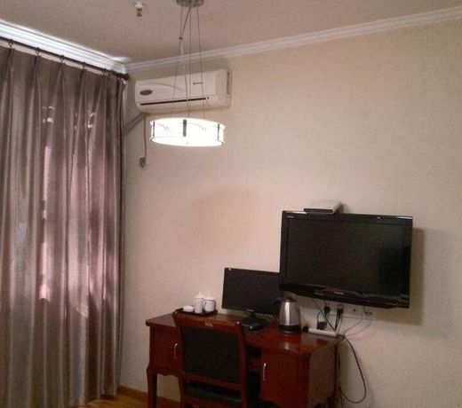 Yichang Yihudao Business Hotel