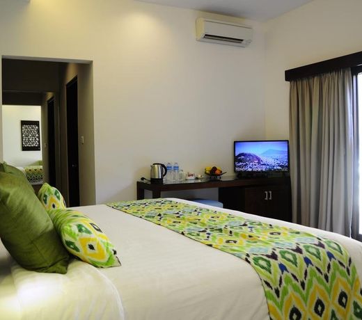 Puri Mesari Suites