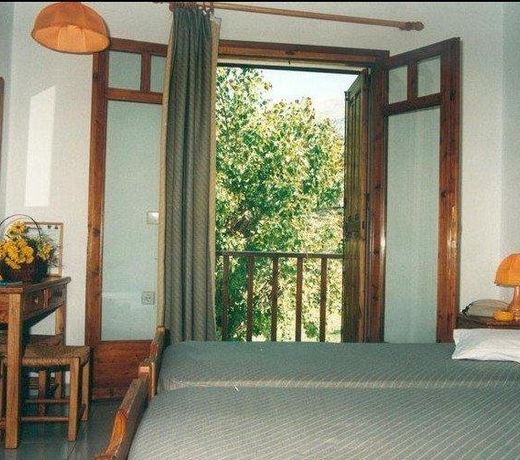 Neos Omalos Hotel