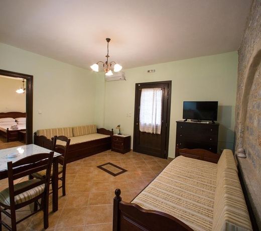 Traditional Apartments Plagiaki
