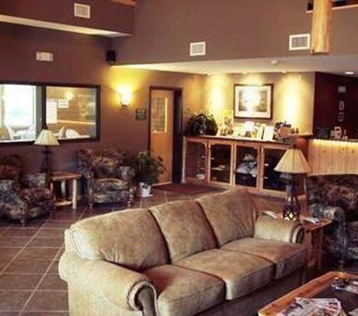 Pine Peaks Lodge and Suites