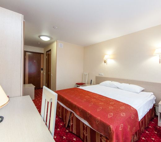 AMAKS Premier Hotel