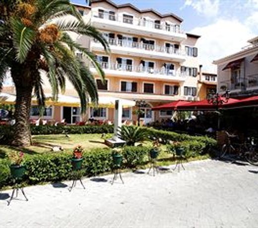 Hotel Nirikos