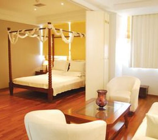Ephira Hotel