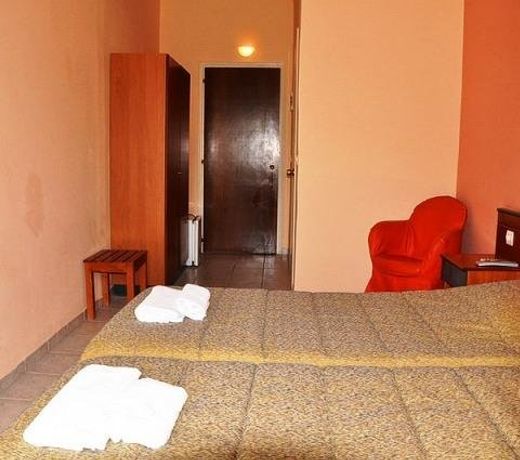Hotel Pyrros