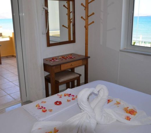 Thalassa Apartments
