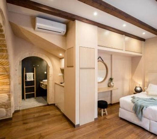 J&G Suites