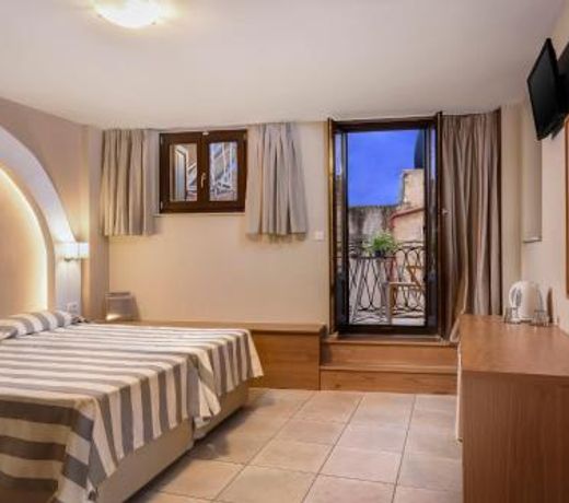 Morfeas Hotel