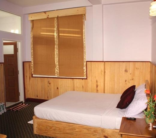 Honey Pine Hotel