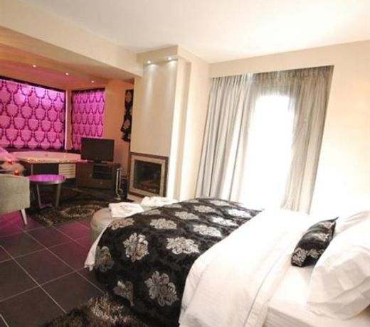 4 Epoxes Hotel Spa