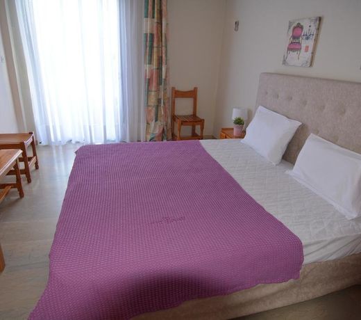 Golden Beach Hotel