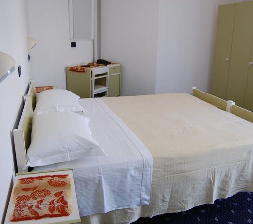 Hotel Tilly