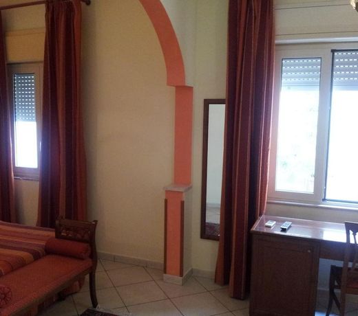 George Hotel