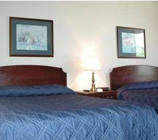 UNIV HOTEL AT  SAM HOUSTON STATE UNIV