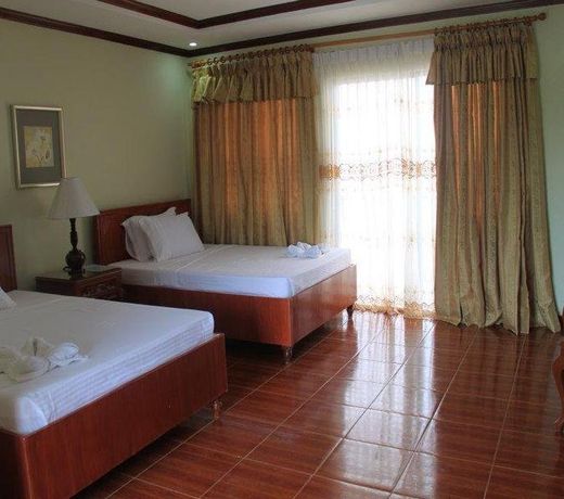 La Vista Hotel & Beach Resort