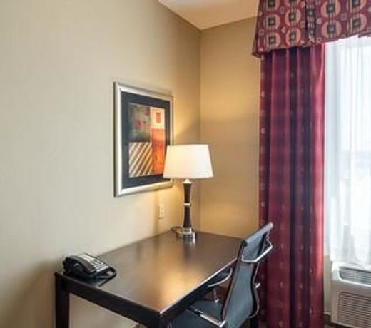 Comfort Inn & Suites