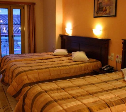 Hotel Kosta Famissi