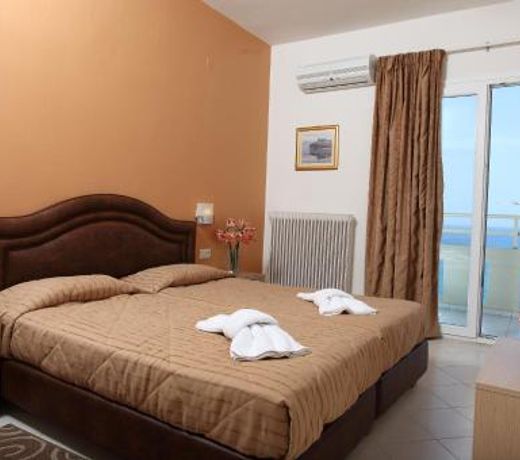 Kronos Hotel
