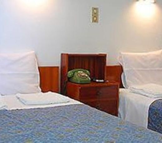 Evans Hotel