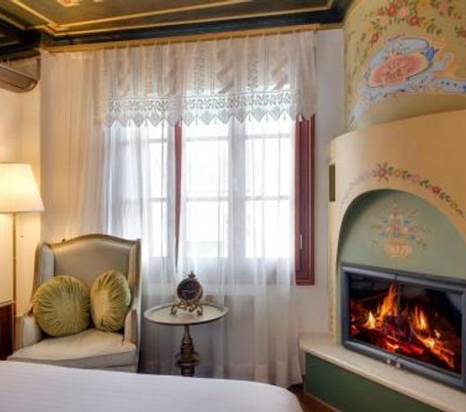 ARCHONTARIKI Historic Boutique Hotel