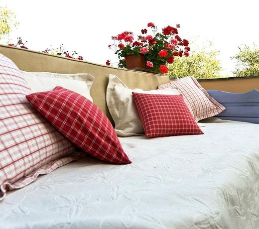Isabella Country House