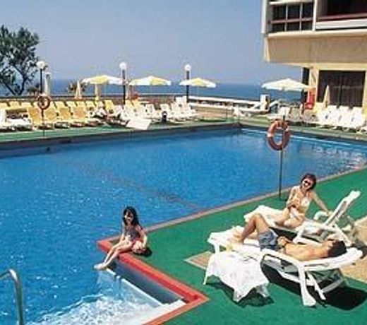 The Seasons Hotel -Studio & Suite
