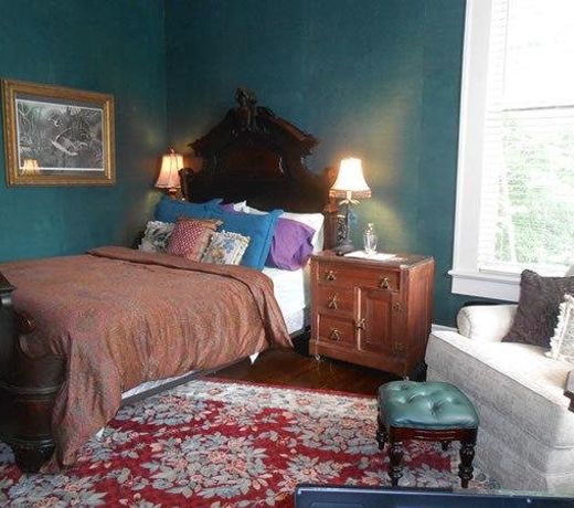 Belle Oaks Inn