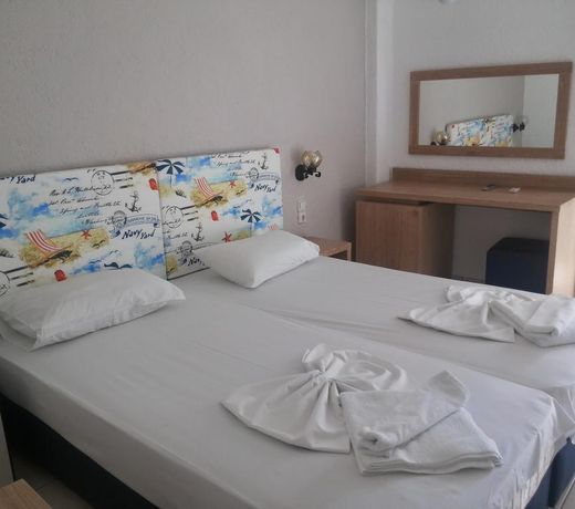 Kalypso Suites Hotel