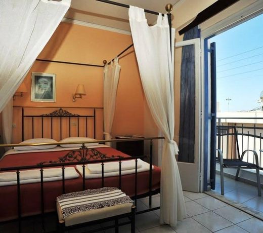 Pergola Hotel