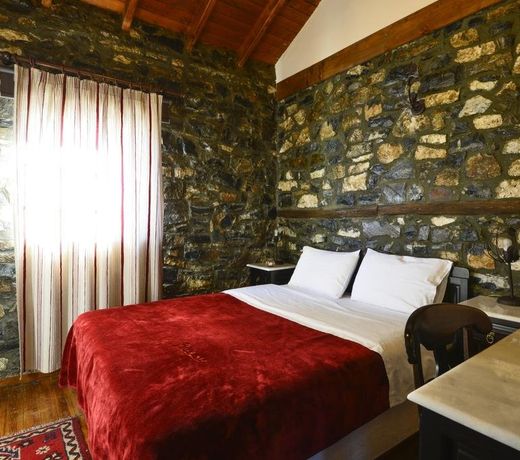 ROUGA Mountain Boutique Suites & Spa