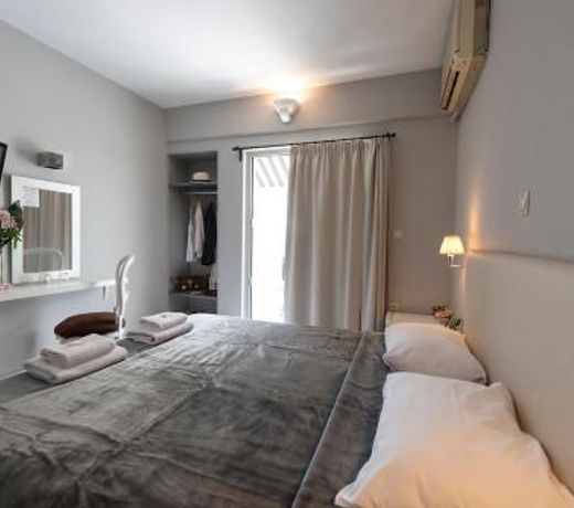 Hotel Adonis