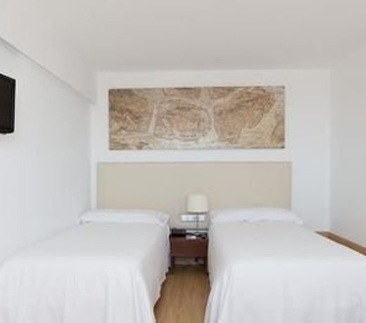 SILVER NESTS APARTMENTS